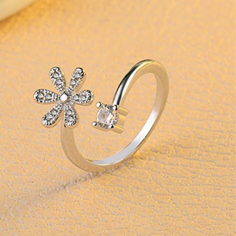 Silver-Plated Studded Alluring Flower Finger Ring