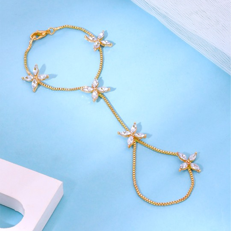 Women Gold-Plated Flower Crystal Graceful Hand Chain Ring Bracelet